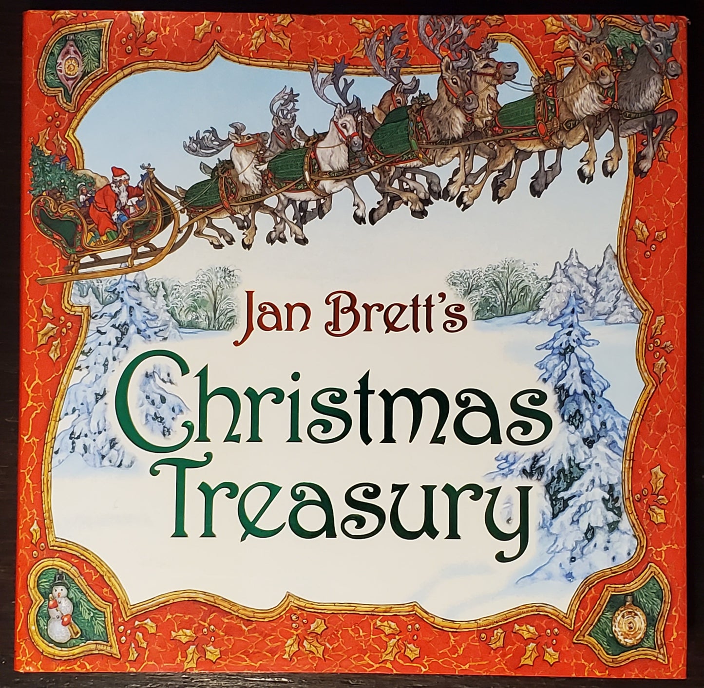 Jan Brett’s Christmas Treasury